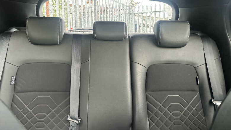 Nissan Juke 1.0 DiG-T Tekna 5dr Petrol Hatchback